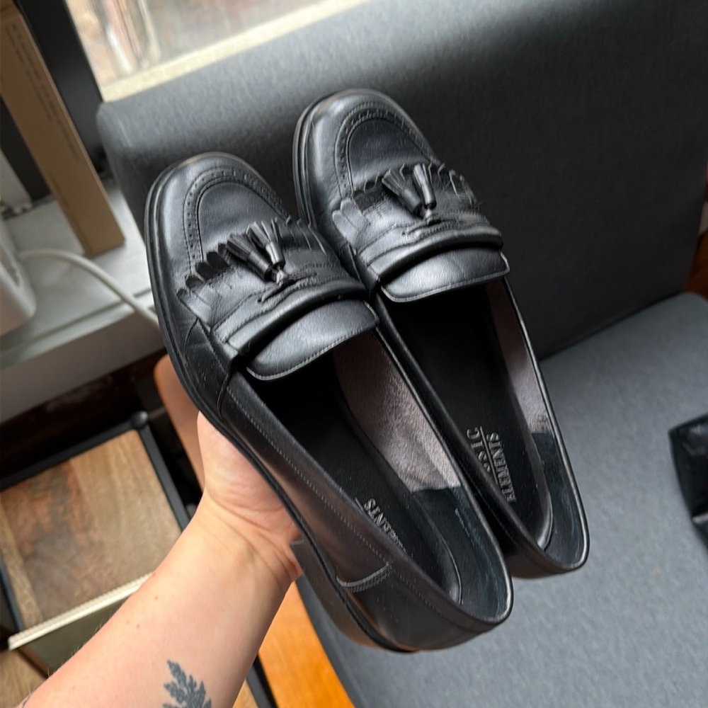 Classic Elements Madyson Black Leather Tassel Featherd Low Heel Loafer Shoe